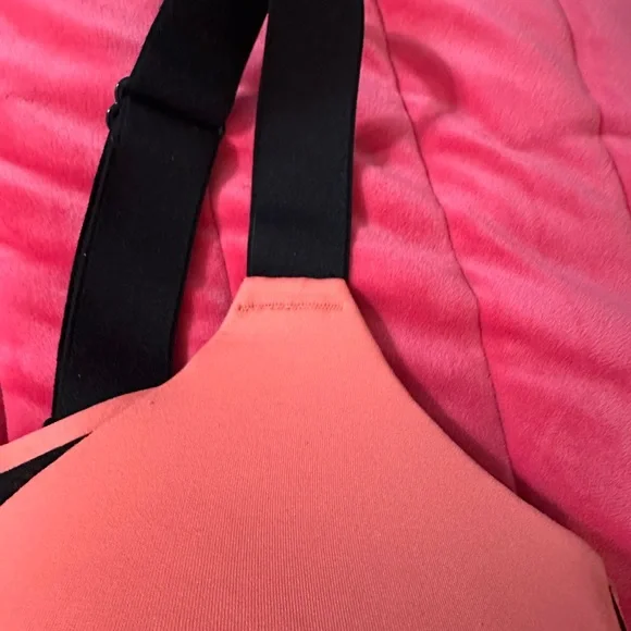 Livi Active Molded No Wire Peach Sports Bra Size 40F - Picture 4 of 8